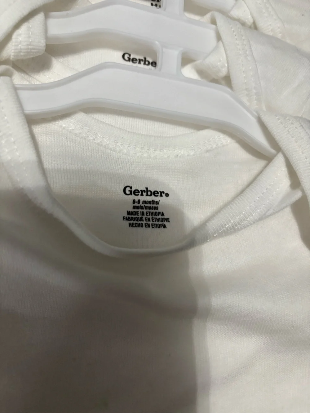 GERBER NWT White Short Sleeve Onesies 100% Cotton 15 Pcs For Babies 6-9 Months .
